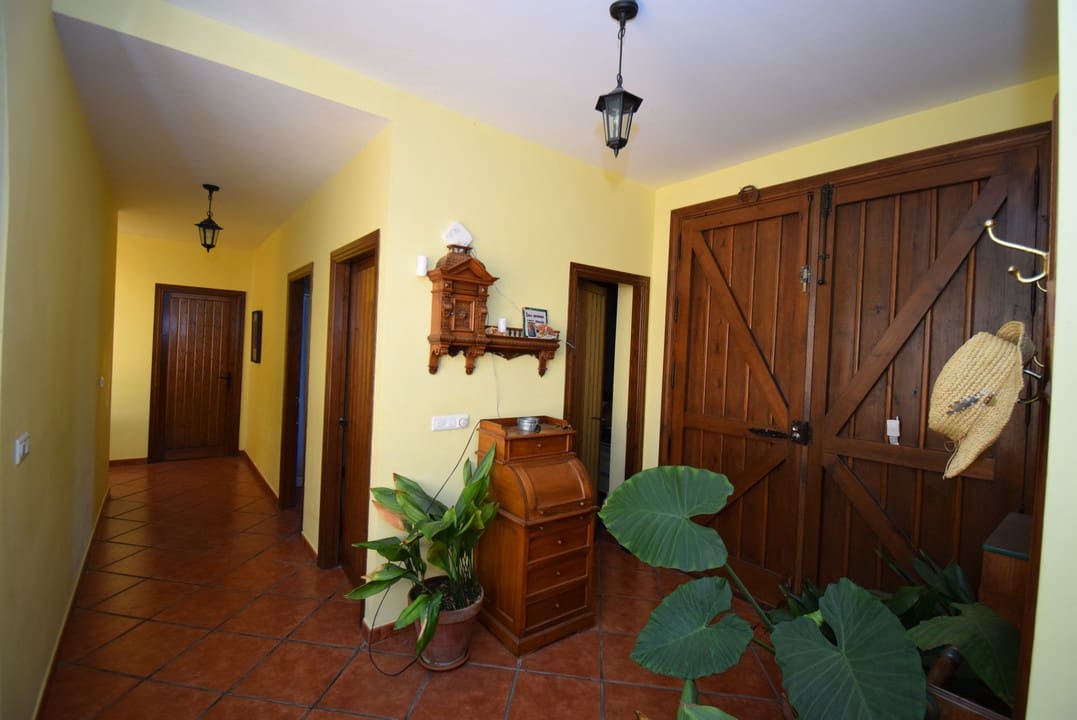 4 soveværelse Finca/Landehus til salg i Loja - € 990.000 (Ref: 7320635)