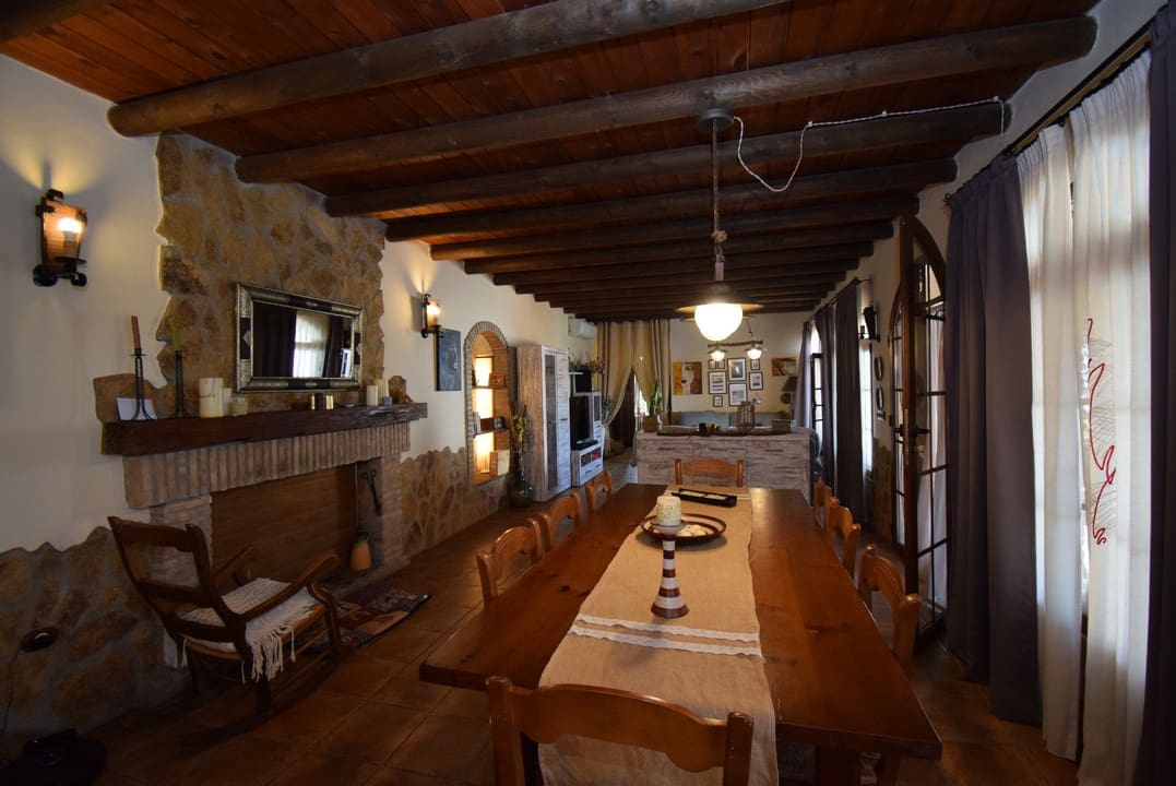 3 soveværelse Finca/Landehus til salg i Moraleda de Zafayona med swimmingpool - € 530.000 (Ref: 7320639)