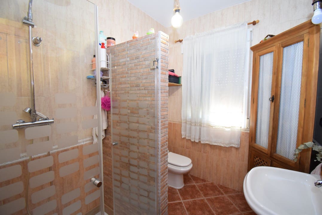 3 soveværelse Finca/Landehus til salg i Moraleda de Zafayona med swimmingpool - € 530.000 (Ref: 7320639)