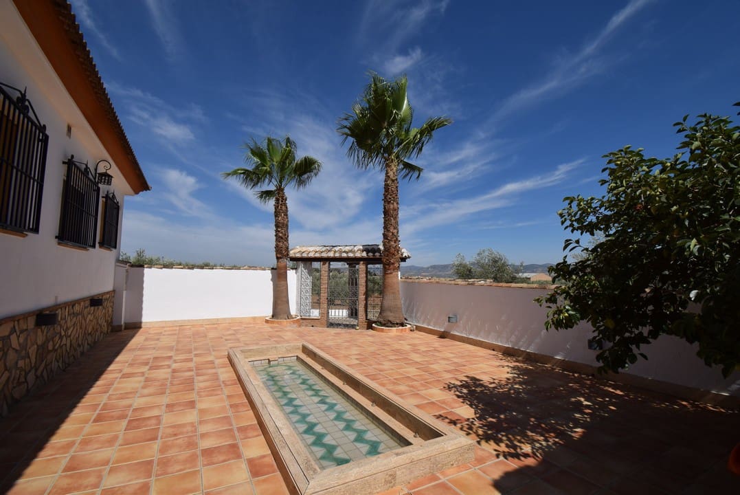 3 soveværelse Finca/Landehus til salg i Moraleda de Zafayona med swimmingpool - € 530.000 (Ref: 7320639)