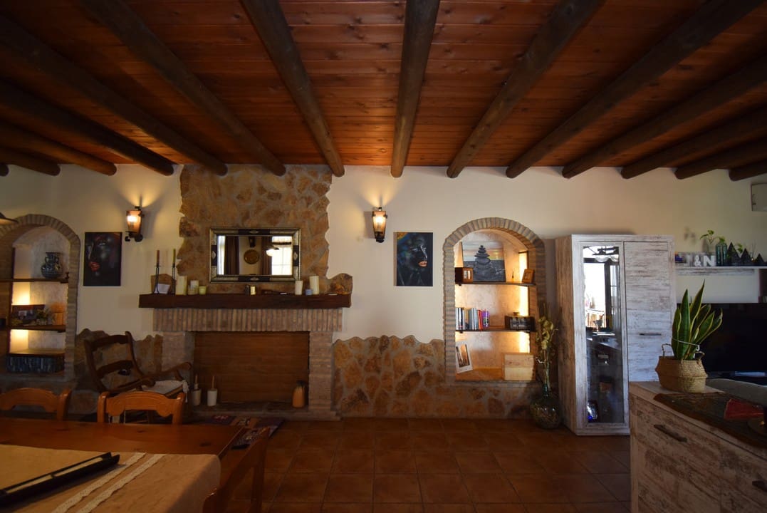 3 soveværelse Finca/Landehus til salg i Moraleda de Zafayona med swimmingpool - € 530.000 (Ref: 7320639)