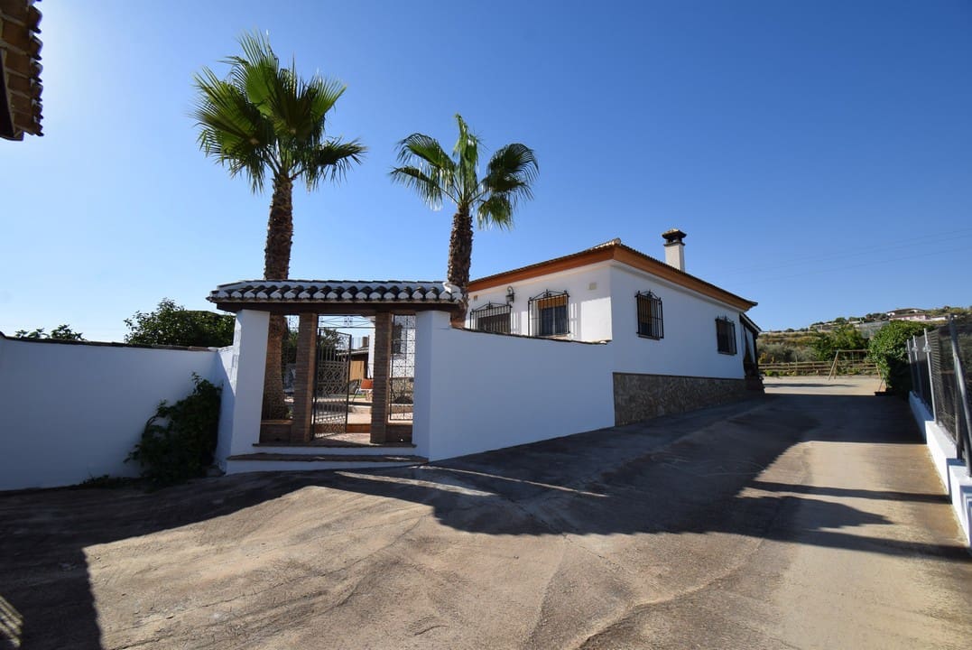 3 soveværelse Finca/Landehus til salg i Moraleda de Zafayona med swimmingpool - € 530.000 (Ref: 7320639)