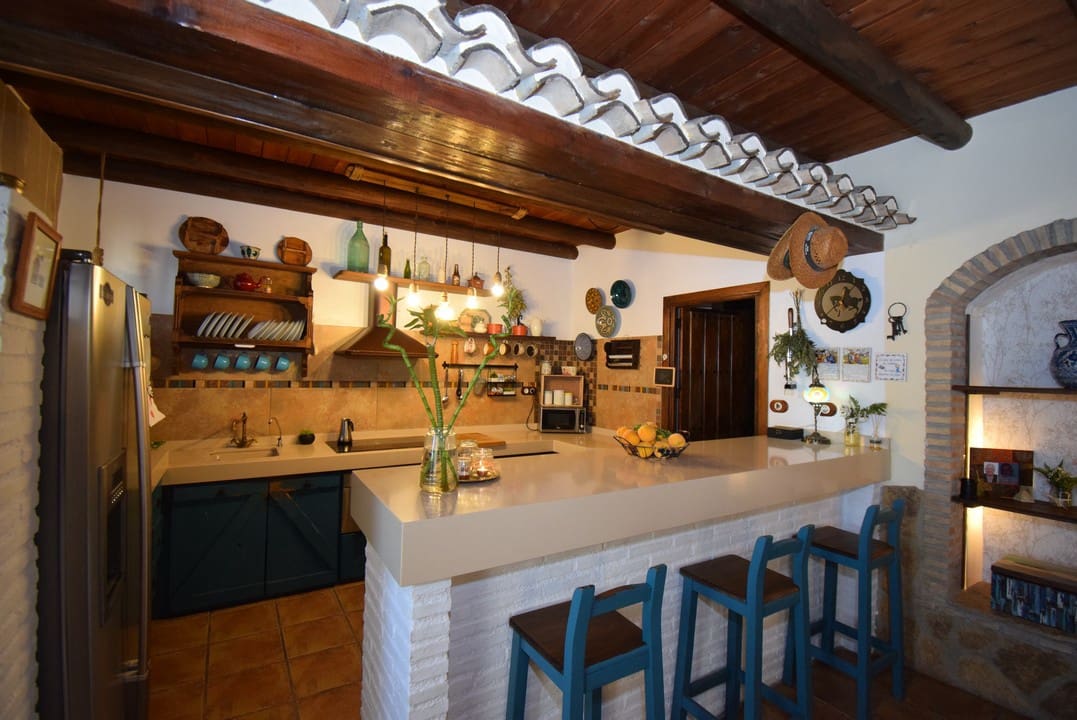 3 soveværelse Finca/Landehus til salg i Moraleda de Zafayona med swimmingpool - € 530.000 (Ref: 7320639)