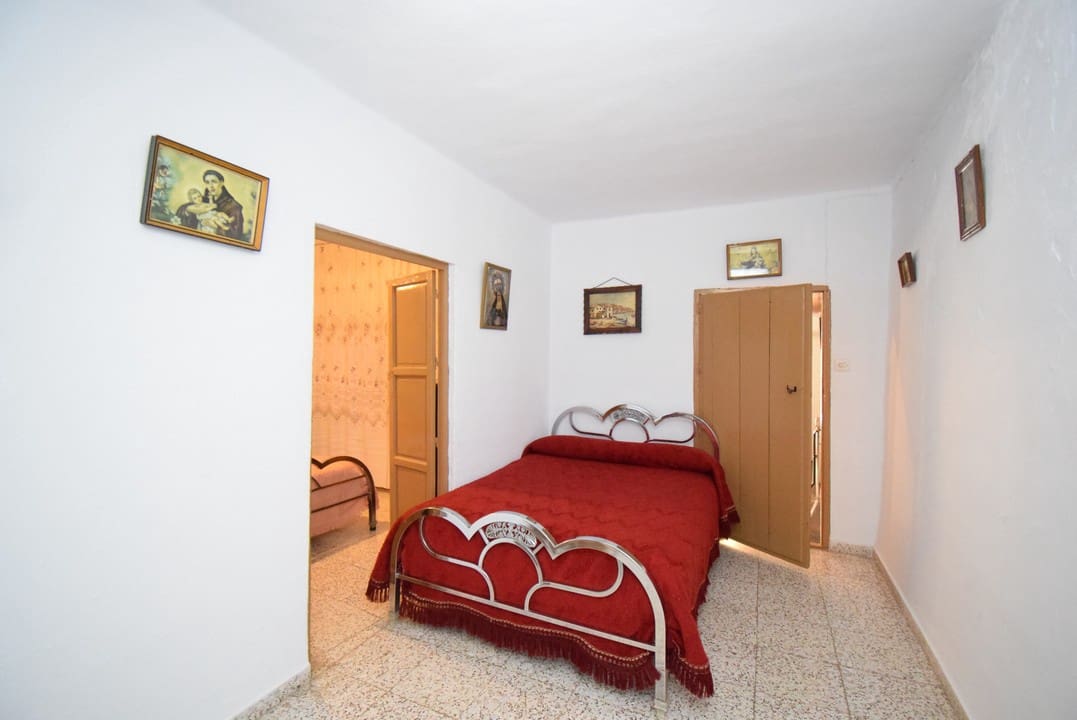 4 soveværelse Byhus til salg i Zagra - € 55.000 (Ref: 7320644)