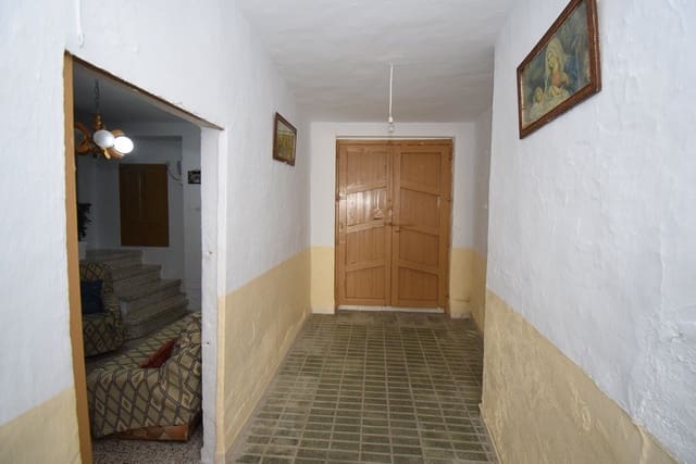 4 makuuhuone Omakotitalo myytävänä paikassa Zagra - 55 000 € (Ref: 7320644)