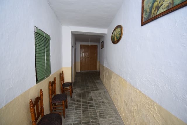 4 makuuhuone Omakotitalo myytävänä paikassa Zagra - 55 000 € (Ref: 7320644)