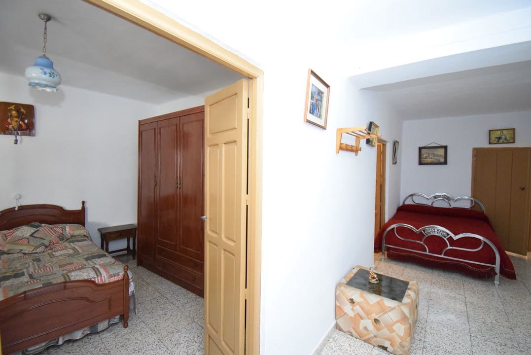 4 soveværelse Byhus til salg i Zagra - € 55.000 (Ref: 7320644)