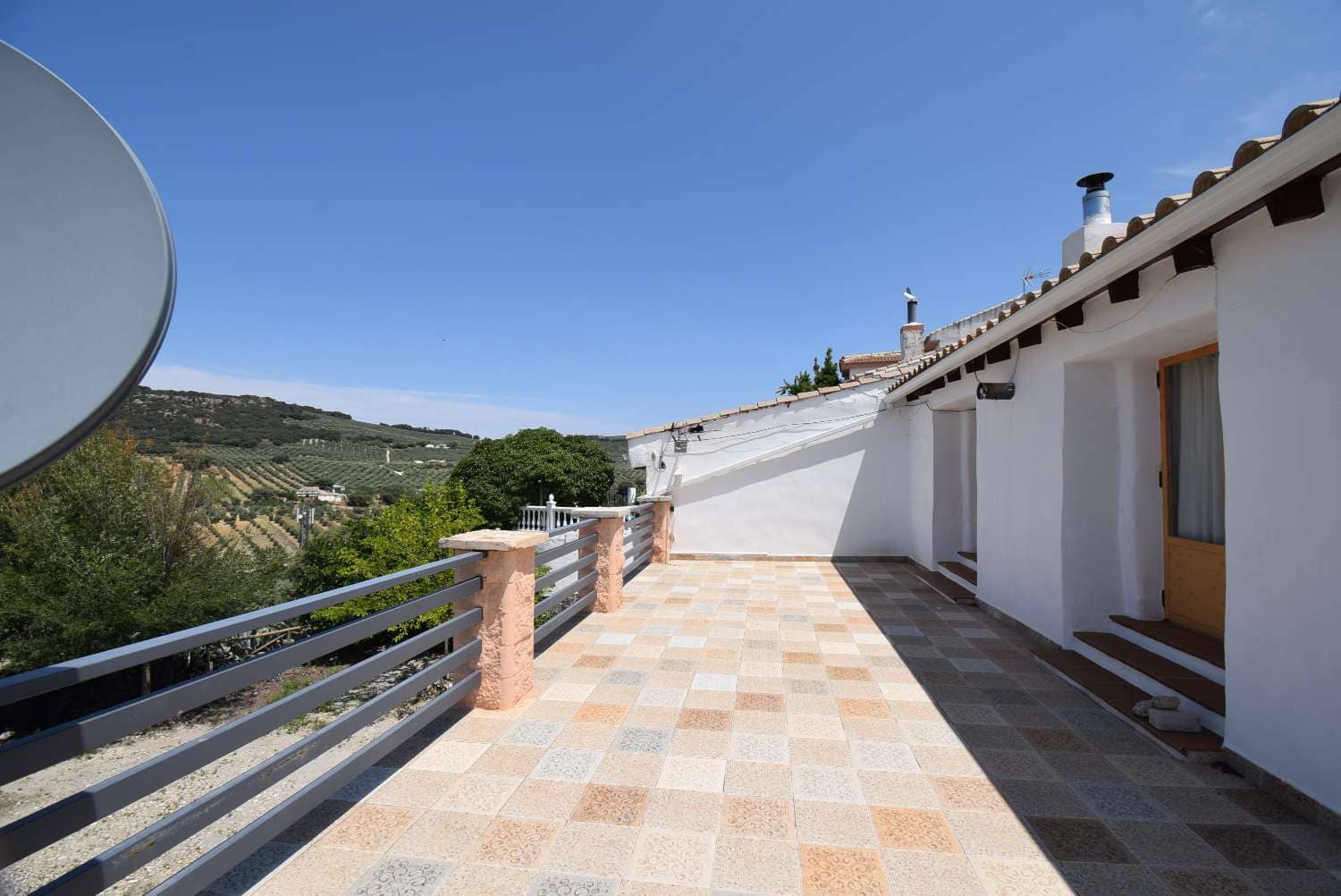 7 soveværelse Finca/Landehus til salg i Montefrio med swimmingpool - € 295.000 (Ref: 7531827)