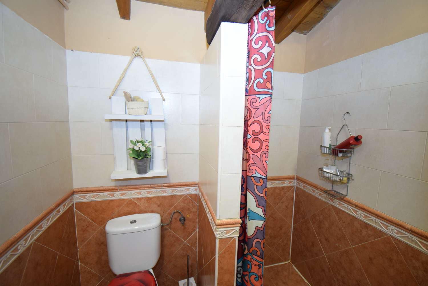 7 soveværelse Finca/Landehus til salg i Montefrio med swimmingpool - € 295.000 (Ref: 7531827)