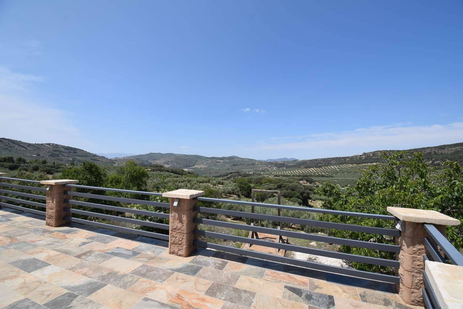 7 soveværelse Finca/Landehus til salg i Montefrio med swimmingpool - € 295.000 (Ref: 7531827)