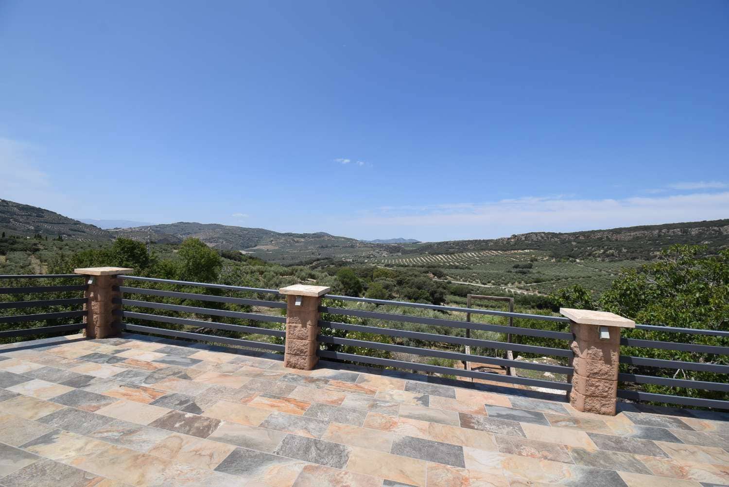 7 soveværelse Finca/Landehus til salg i Montefrio med swimmingpool - € 295.000 (Ref: 7531827)