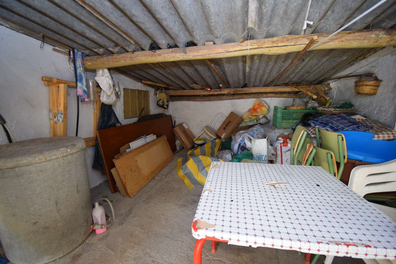 4 soveværelse Finca/Landehus til salg i Loja med garage - € 118.000 (Ref: 7537605)