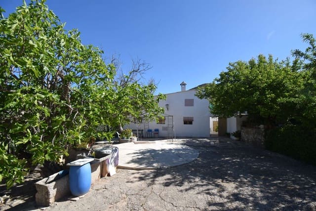 4 soveværelse Finca/Landehus til salg i Loja med garage - € 118.000 (Ref: 7537605)