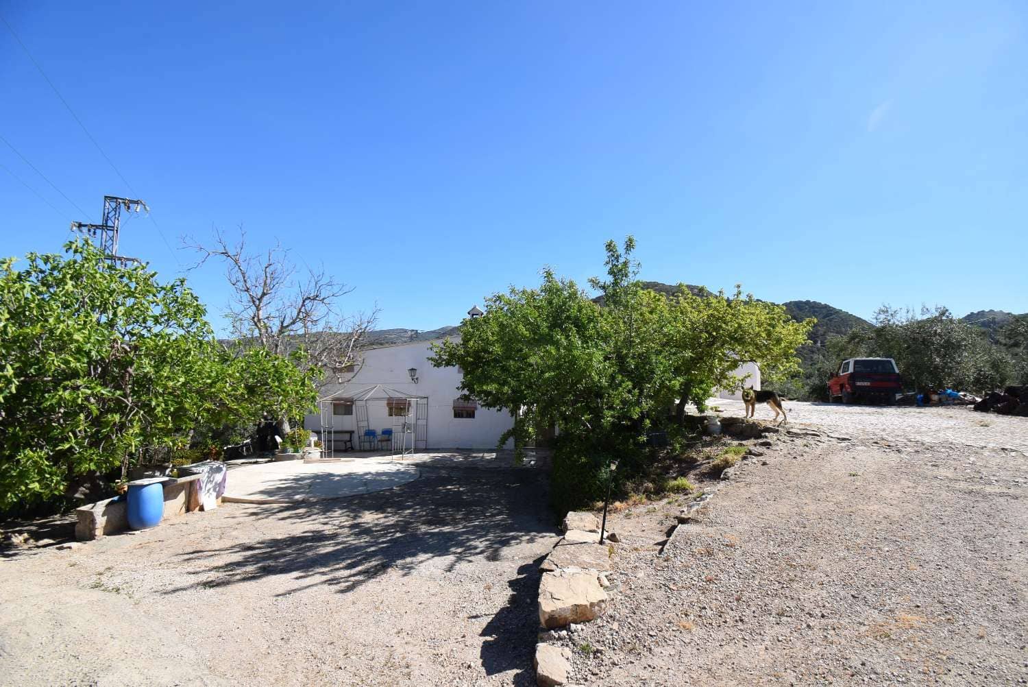 4 soveværelse Finca/Landehus til salg i Loja med garage - € 118.000 (Ref: 7537605)