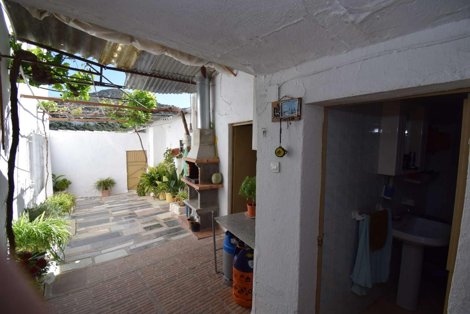 4 soveværelse Finca/Landehus til salg i Loja med garage - € 118.000 (Ref: 7537605)