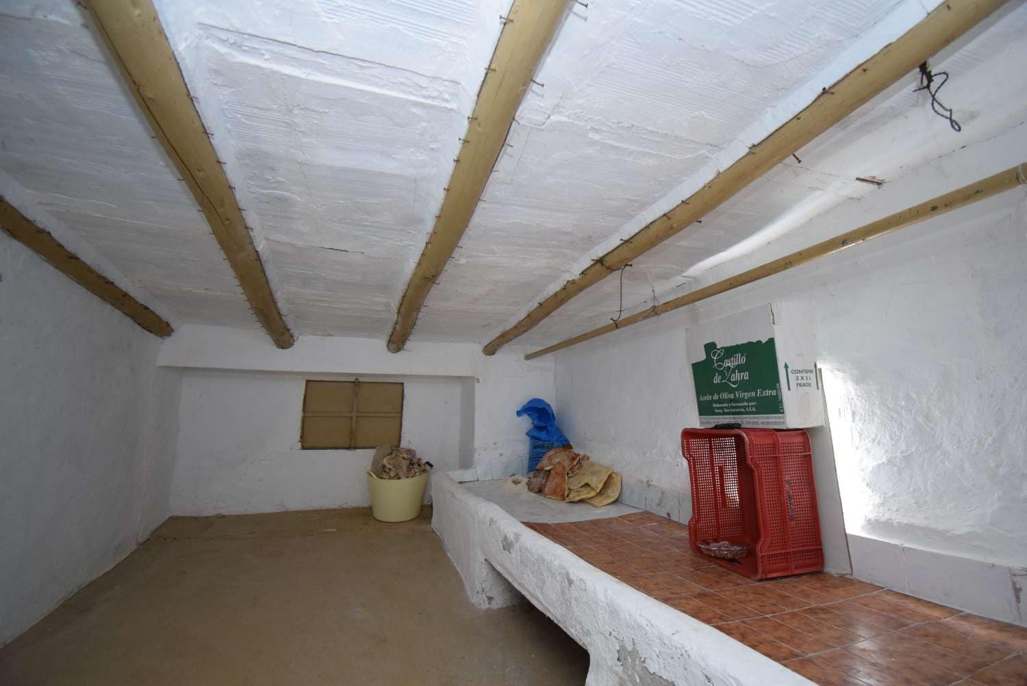 4 soveværelse Finca/Landehus til salg i Loja med garage - € 118.000 (Ref: 7537605)