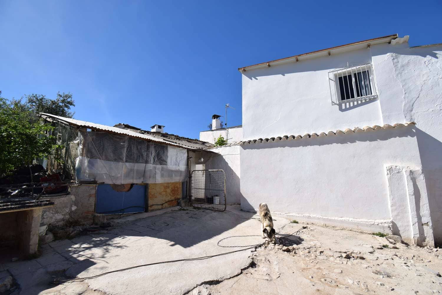 4 soveværelse Finca/Landehus til salg i Loja med garage - € 118.000 (Ref: 7537605)