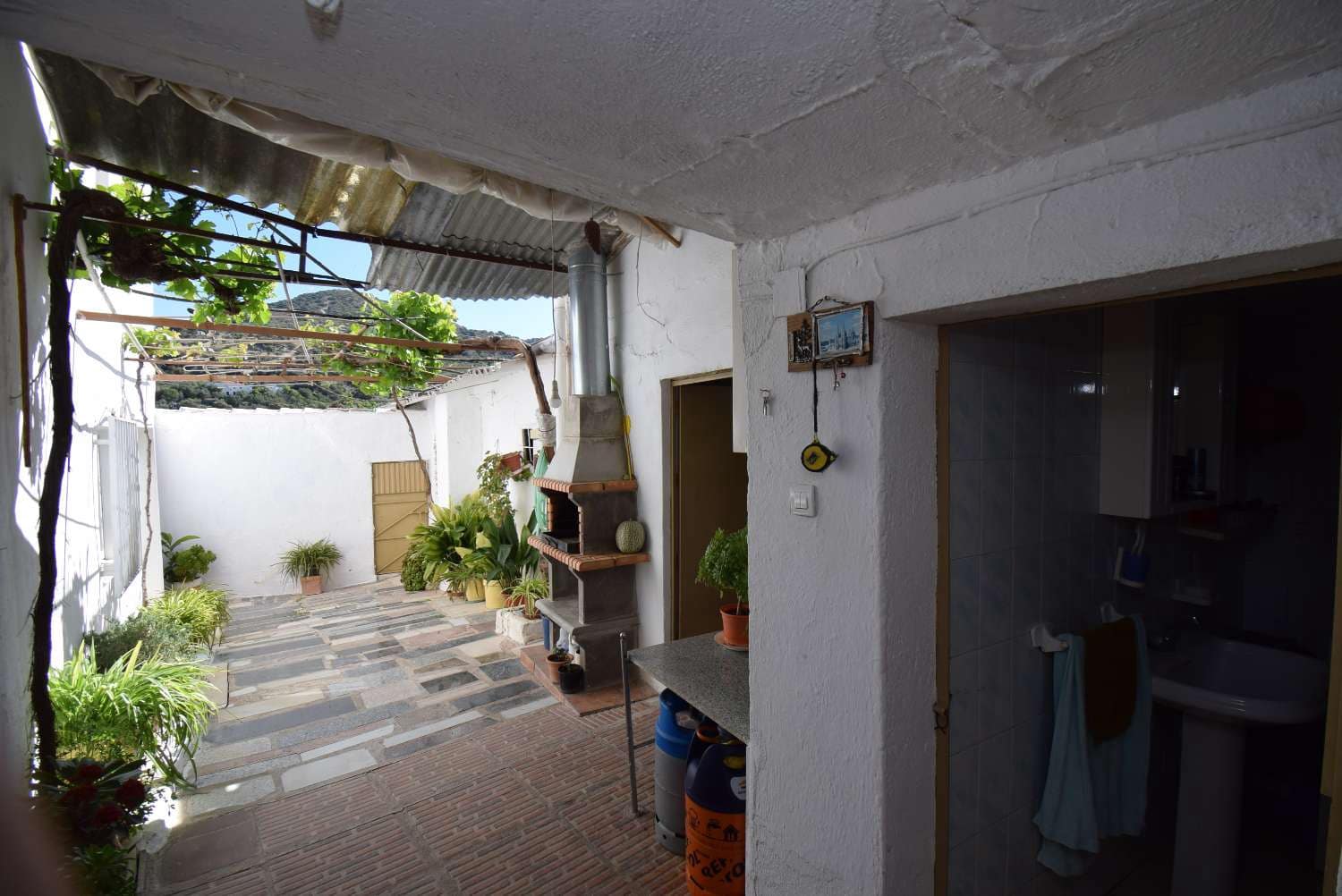 4 soveværelse Finca/Landehus til salg i Loja med garage - € 118.000 (Ref: 7537605)