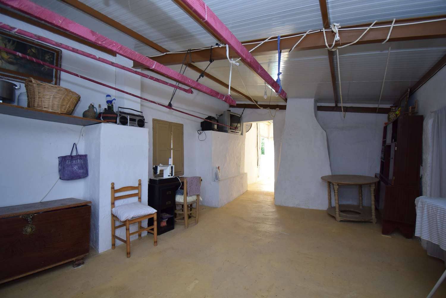 4 soveværelse Finca/Landehus til salg i Loja med garage - € 118.000 (Ref: 7537605)