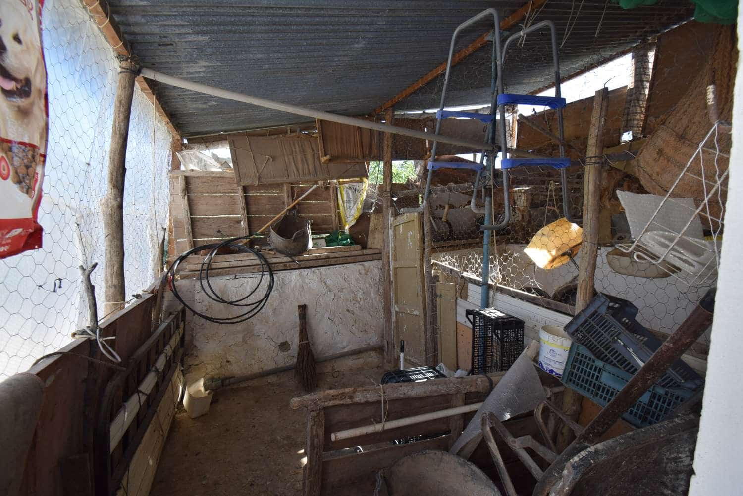 4 soveværelse Finca/Landehus til salg i Loja med garage - € 118.000 (Ref: 7537605)