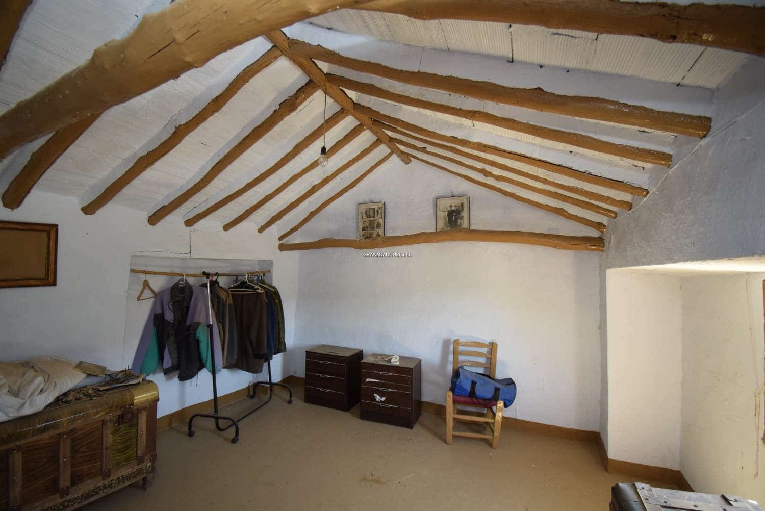 4 soverom Finca/Herregård til salgs i Algarinejo med garasje - € 75 000 (Ref: 7760462)