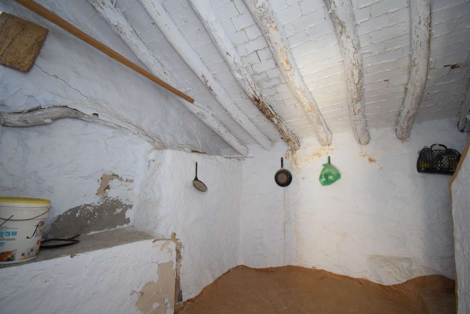 4 soverom Finca/Herregård til salgs i Algarinejo med garasje - € 75 000 (Ref: 7760462)