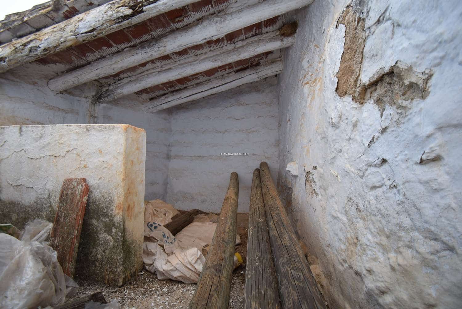 4 soverom Finca/Herregård til salgs i Algarinejo med garasje - € 75 000 (Ref: 7760462)