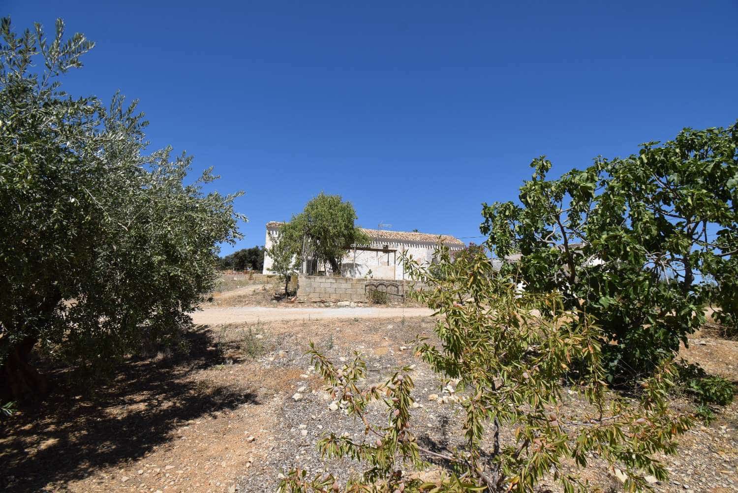 4 soverom Finca/Herregård til salgs i Algarinejo med garasje - € 75 000 (Ref: 7760462)