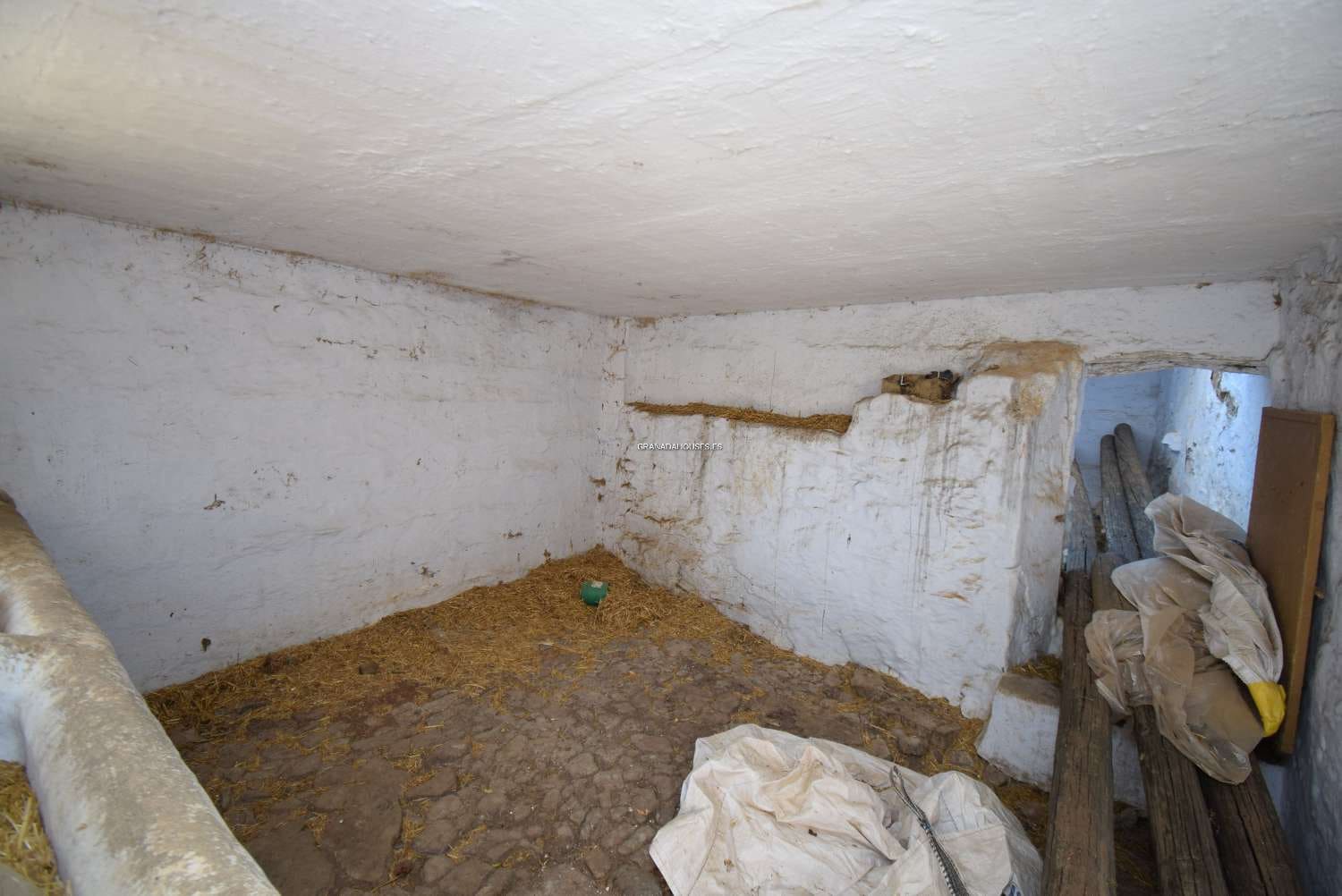 4 soverom Finca/Herregård til salgs i Algarinejo med garasje - € 75 000 (Ref: 7760462)