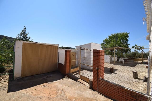 4 soverom Finca/Herregård til salgs i Algarinejo med garasje - € 75 000 (Ref: 7760462)