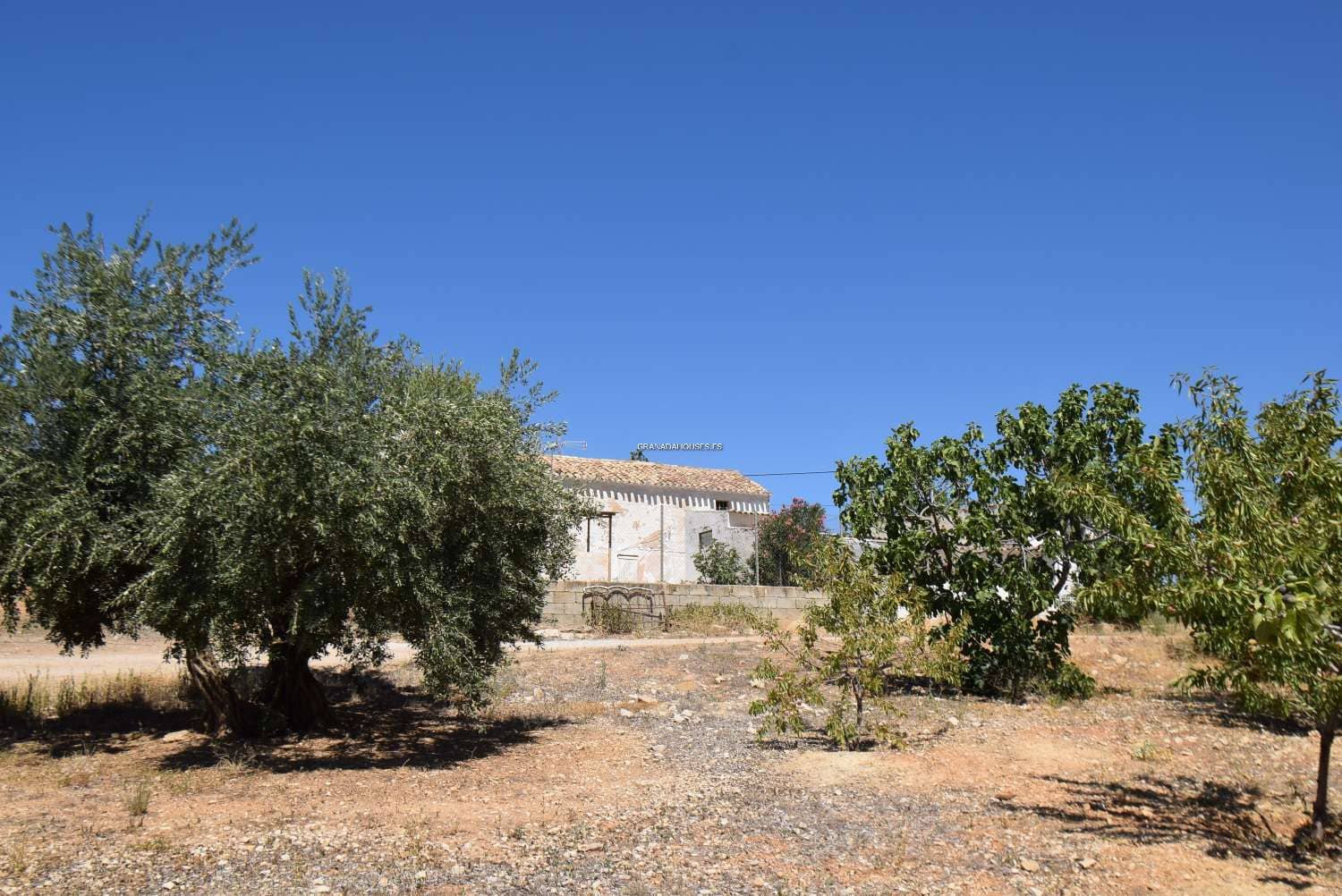 4 soverom Finca/Herregård til salgs i Algarinejo med garasje - € 75 000 (Ref: 7760462)