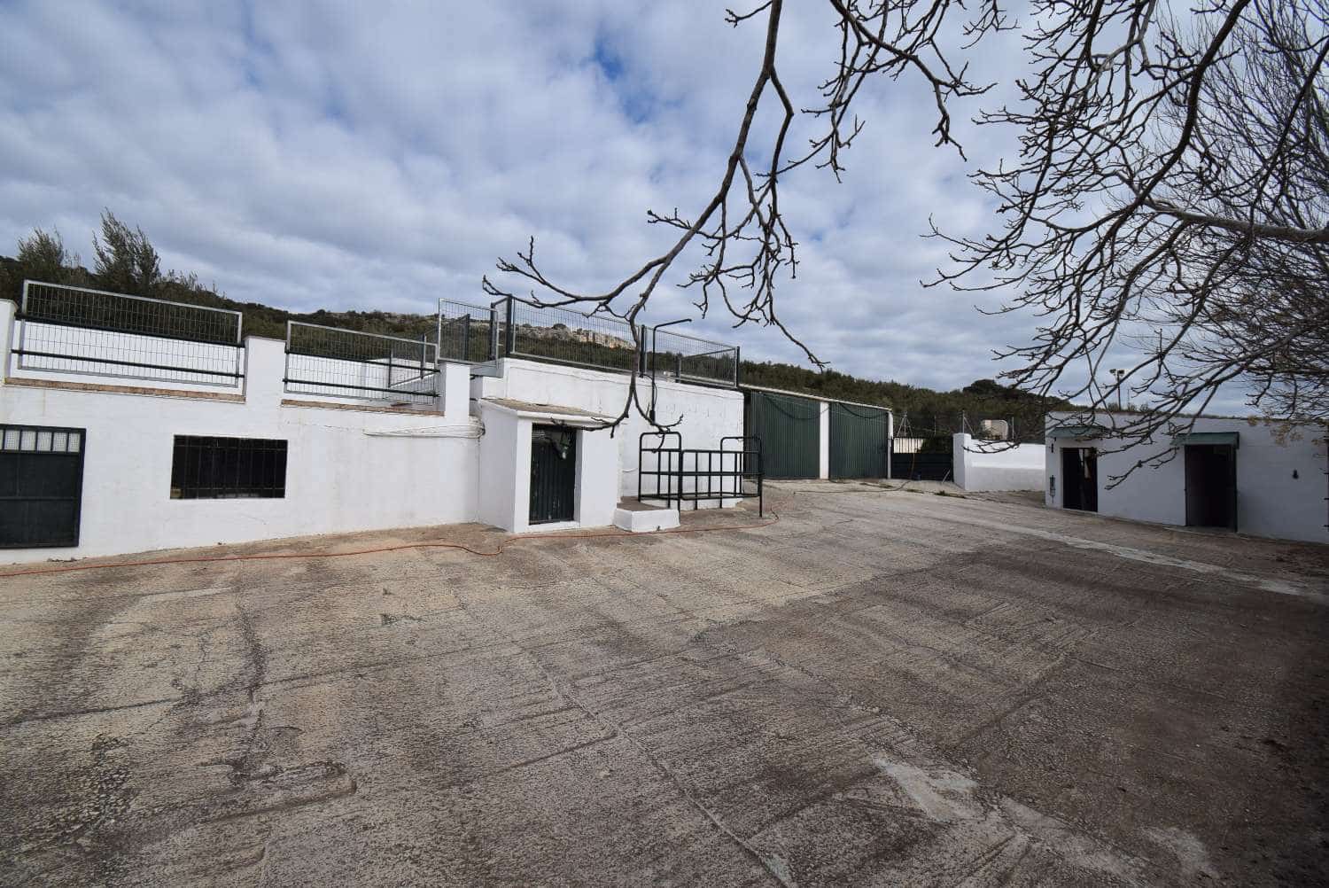 6 soveværelse Finca/Landehus til salg i Montefrio med swimmingpool - € 649.000 (Ref: 7857976)