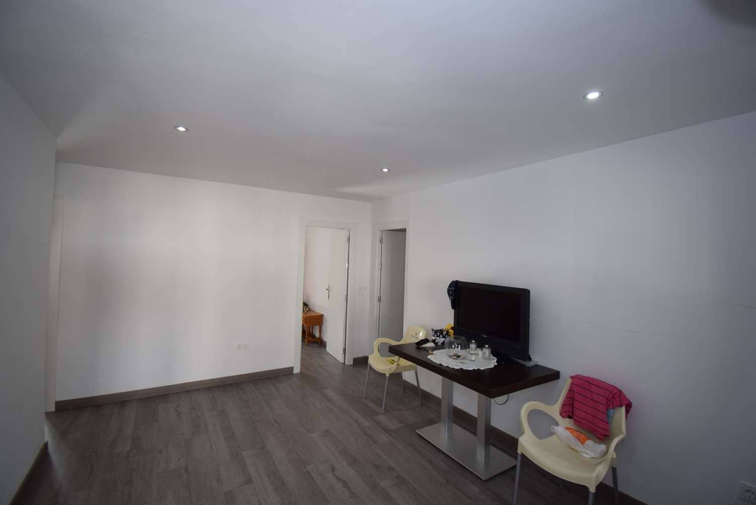 6 soveværelse Finca/Landehus til salg i Montefrio med swimmingpool - € 649.000 (Ref: 7857976)