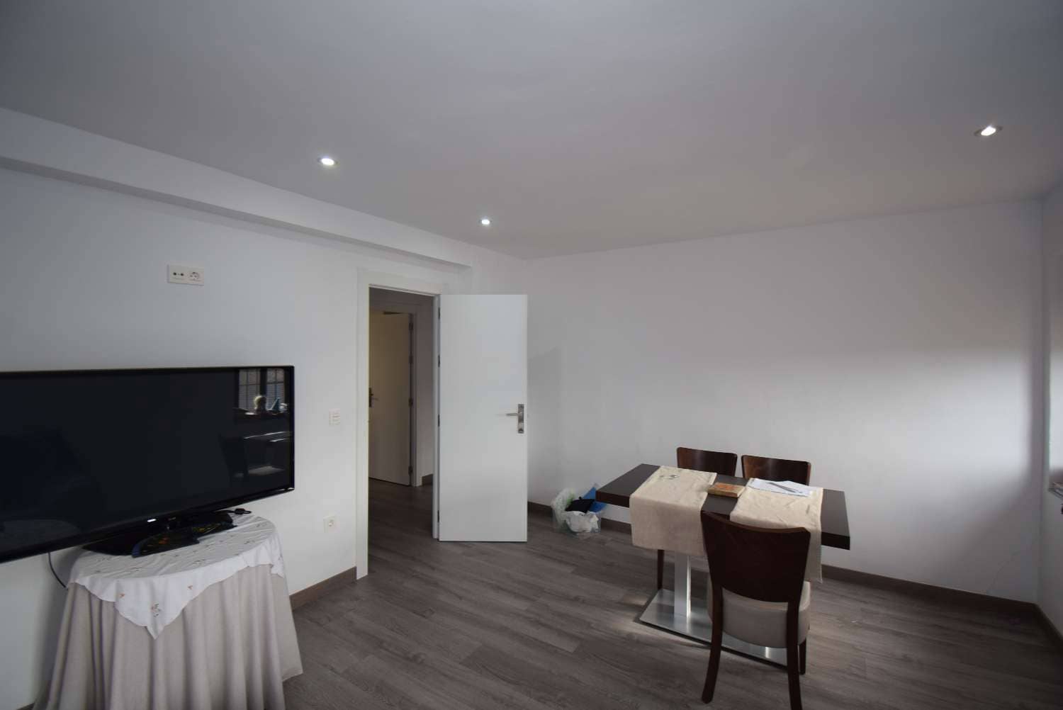 6 soveværelse Finca/Landehus til salg i Montefrio med swimmingpool - € 649.000 (Ref: 7857976)