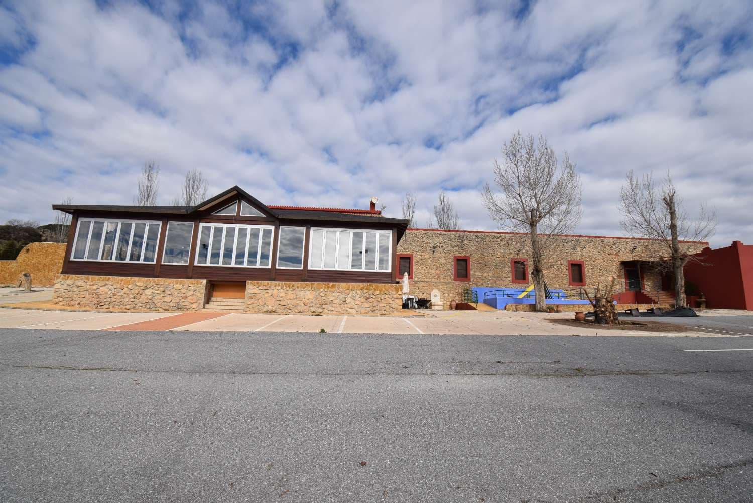 6 soveværelse Finca/Landehus til salg i Montefrio med swimmingpool - € 649.000 (Ref: 7857976)