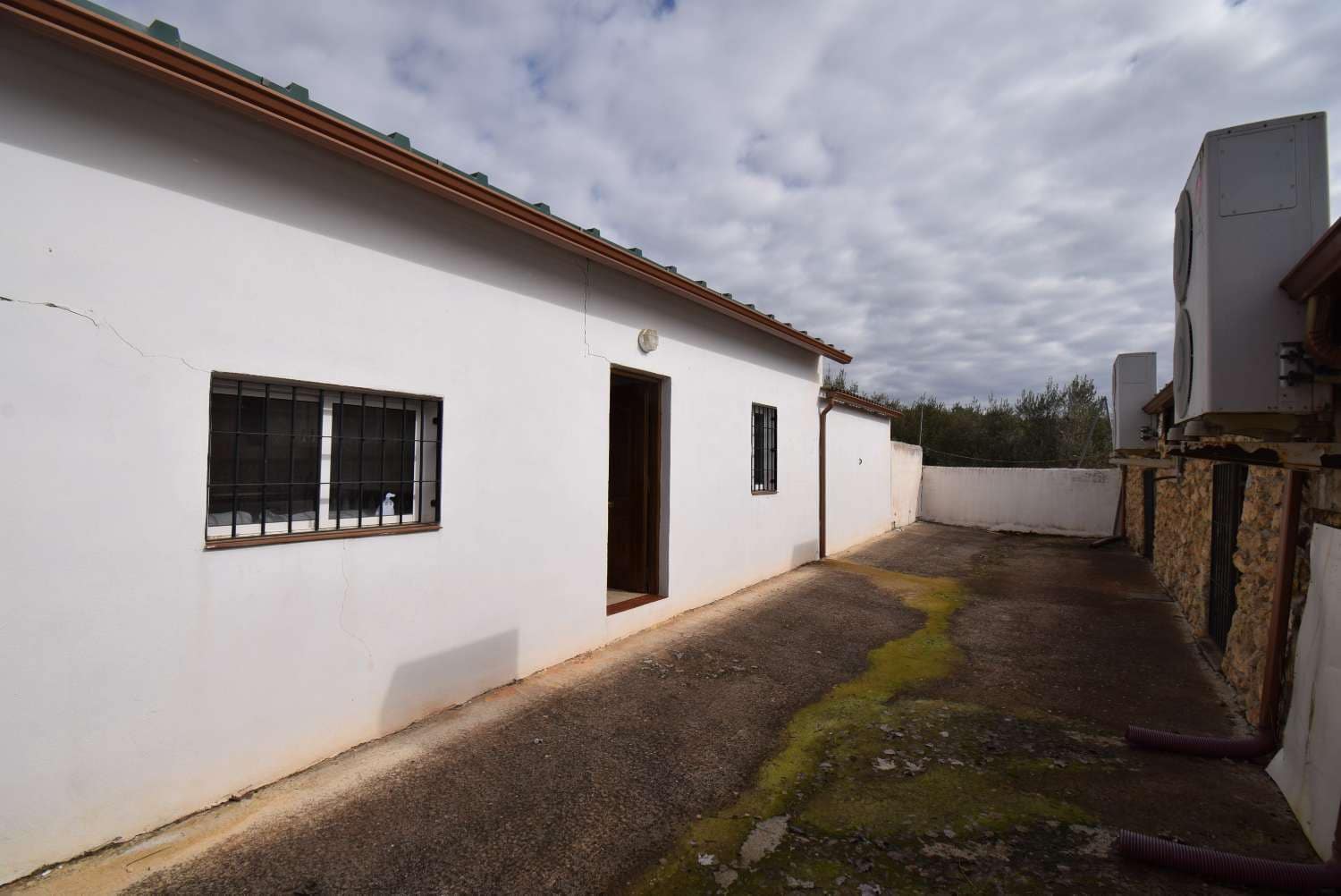 6 soveværelse Finca/Landehus til salg i Montefrio med swimmingpool - € 649.000 (Ref: 7857976)