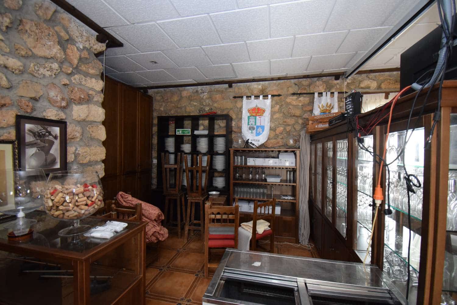 6 soveværelse Finca/Landehus til salg i Montefrio med swimmingpool - € 649.000 (Ref: 7857976)