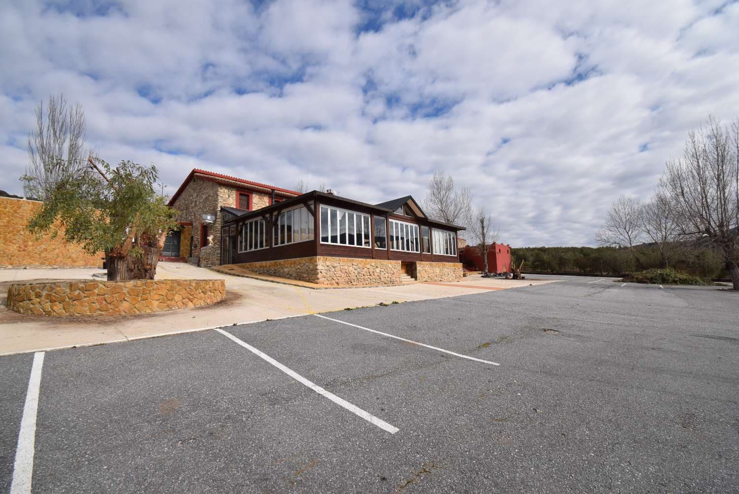 6 soveværelse Finca/Landehus til salg i Montefrio med swimmingpool - € 649.000 (Ref: 7857976)