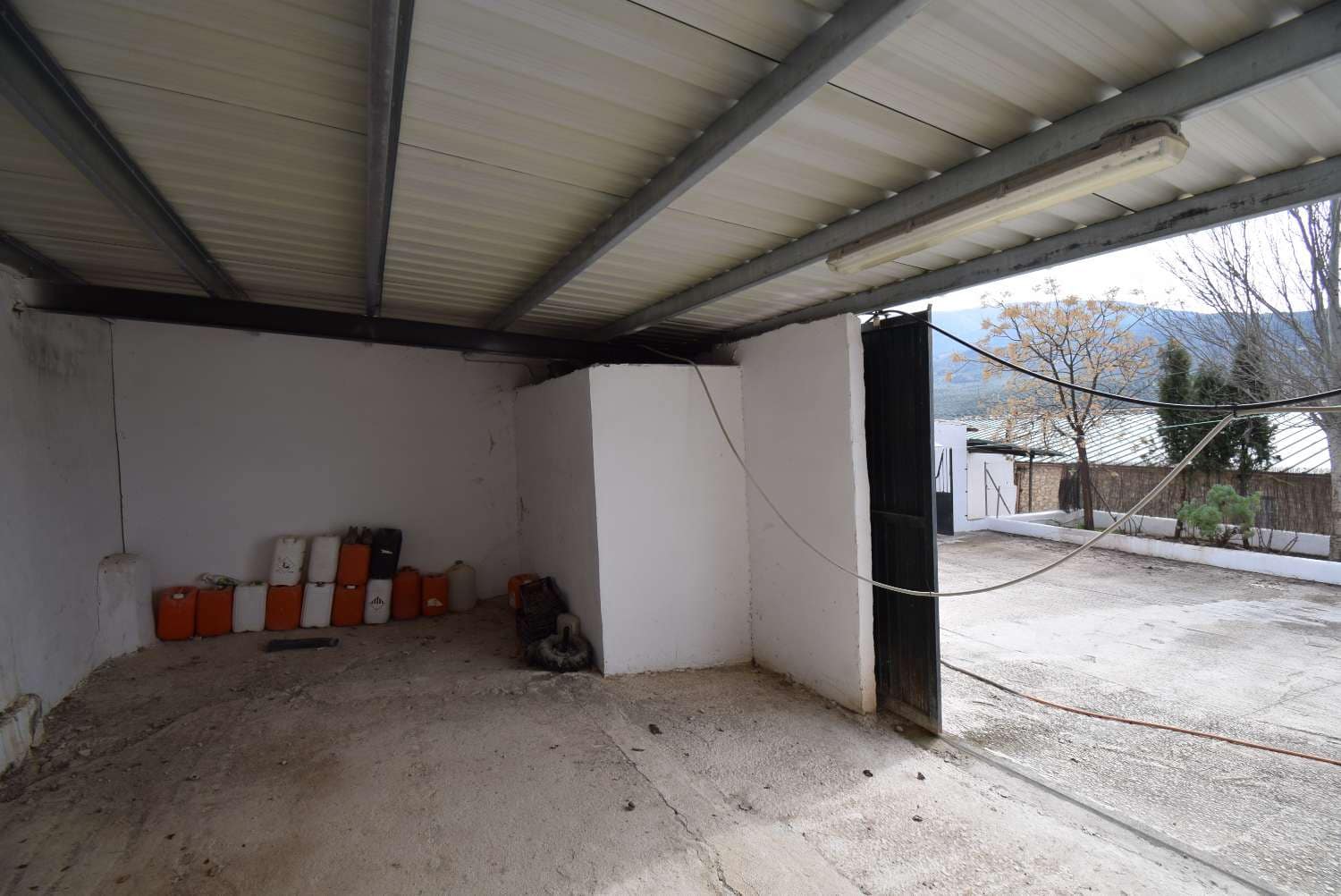 6 soveværelse Finca/Landehus til salg i Montefrio med swimmingpool - € 649.000 (Ref: 7857976)