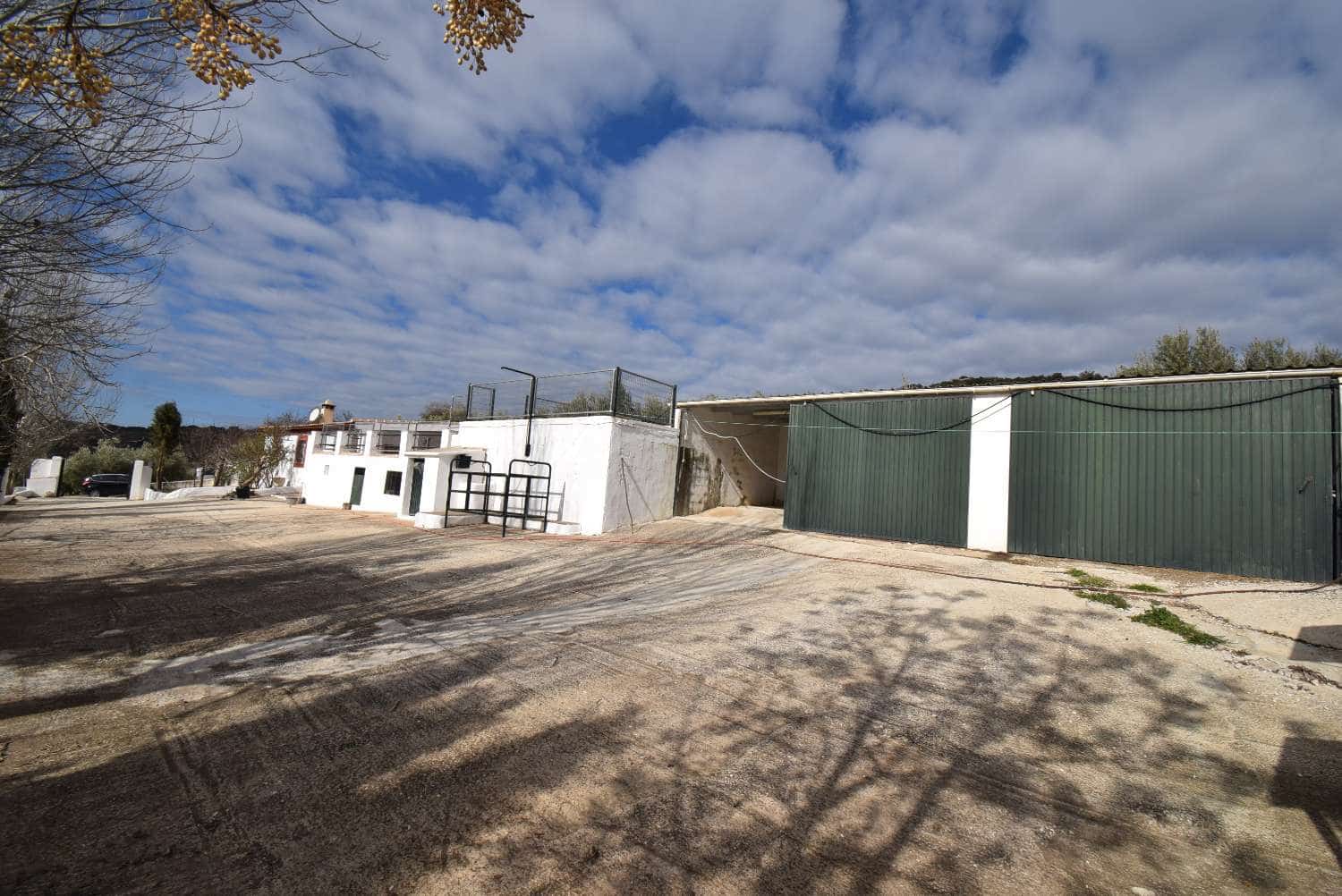 6 soveværelse Finca/Landehus til salg i Montefrio med swimmingpool - € 649.000 (Ref: 7857976)