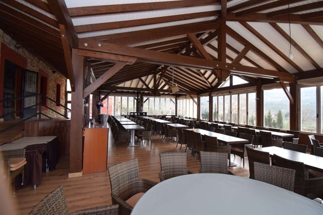 6 soverom Finca/Herregård til salgs i Montefrío med svømmebasseng - € 649 000 (Ref: 7857976)