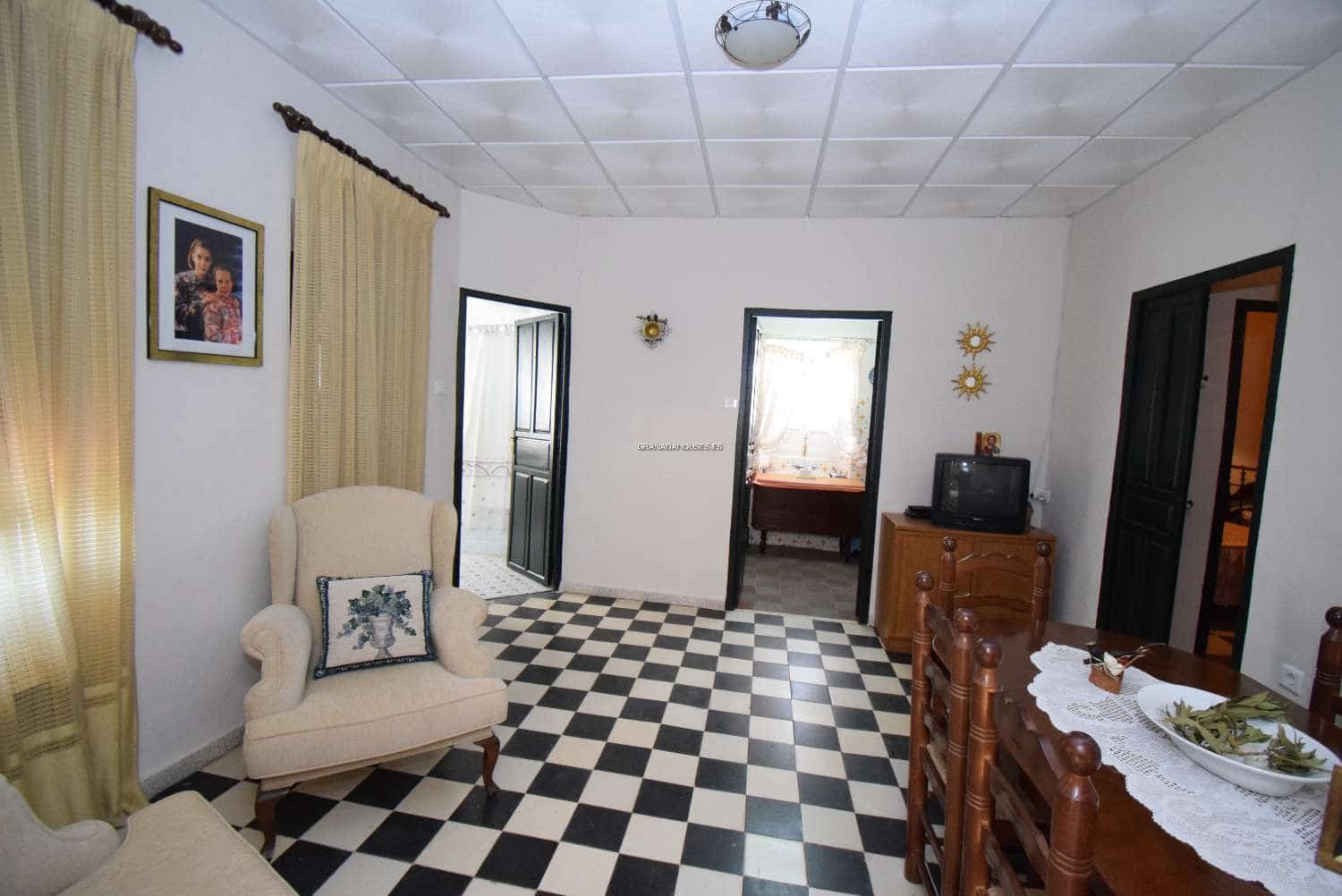 14 bedroom Townhouse for sale in Illora with pool - € 190,000 (Ref: 8069048)