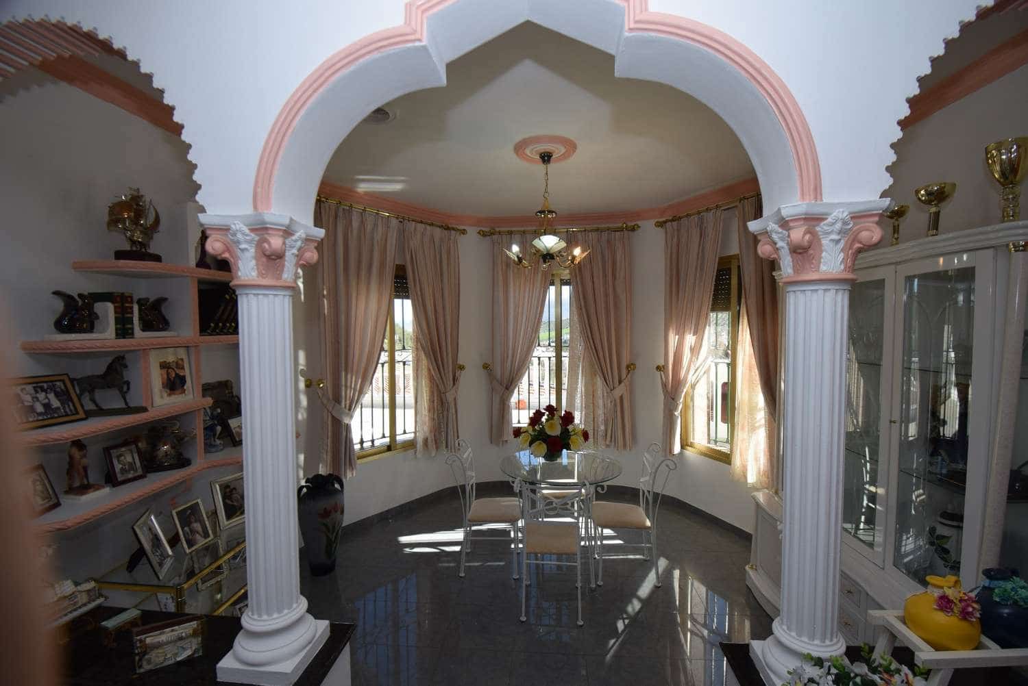 3 soveværelse Finca/Landehus til salg i Loja - € 399.950 (Ref: 8130851)