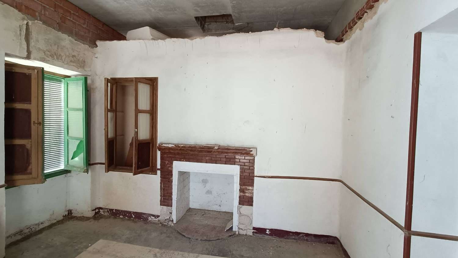 4 soveværelse Finca/Landehus til salg i Alcala la Real - € 160.000 (Ref: 8249754)