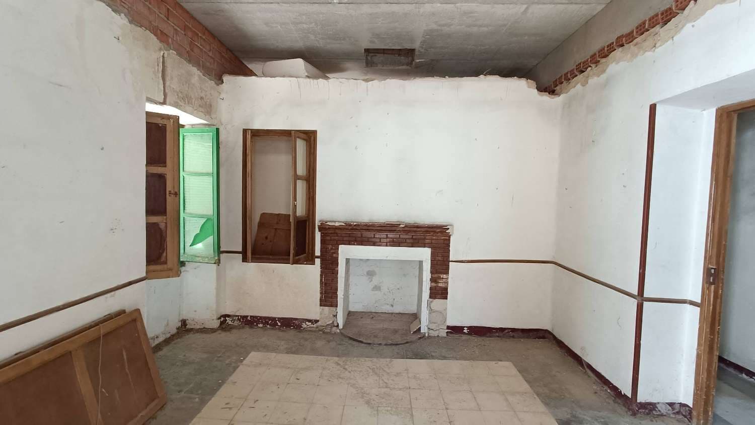 4 soveværelse Finca/Landehus til salg i Alcala la Real - € 160.000 (Ref: 8249754)