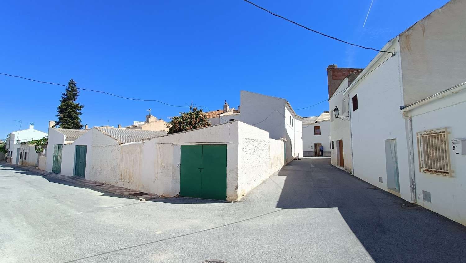 5 soveværelse Byhus til salg i Cacin - € 80.000 (Ref: 8295295)