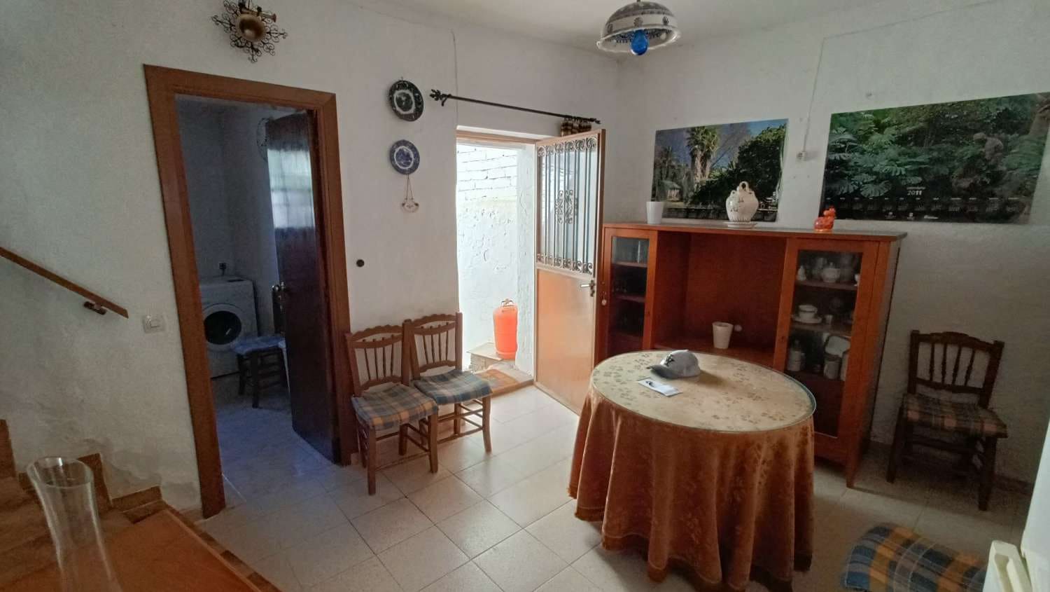 5 soveværelse Byhus til salg i Cacin - € 80.000 (Ref: 8295295)