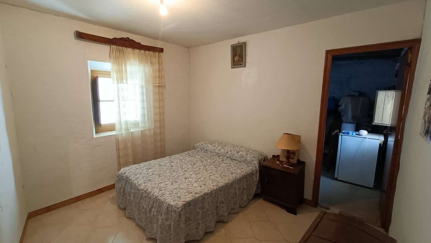 5 soveværelse Byhus til salg i Cacin - € 80.000 (Ref: 8295295)