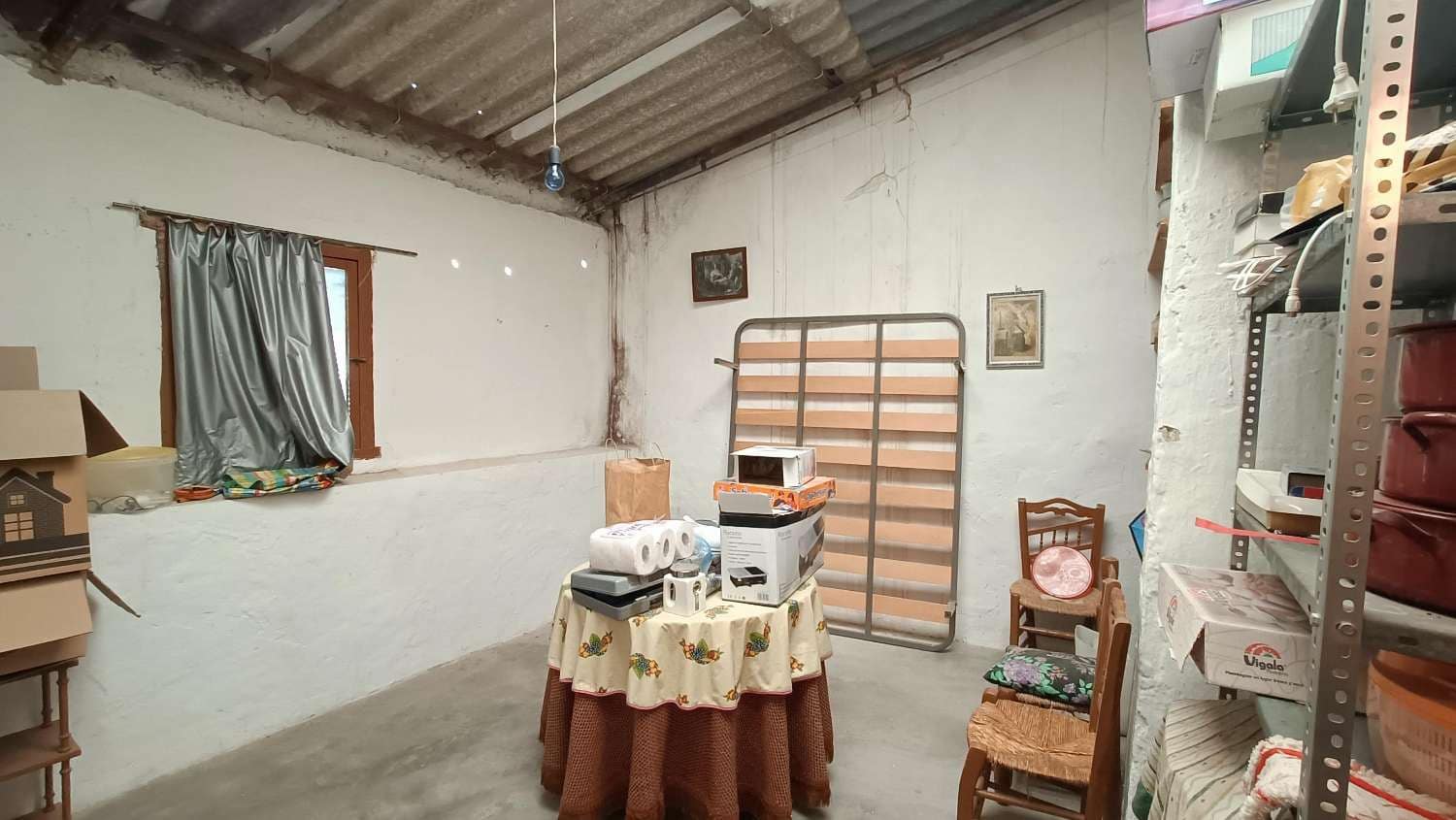 5 soveværelse Byhus til salg i Cacin - € 80.000 (Ref: 8295295)