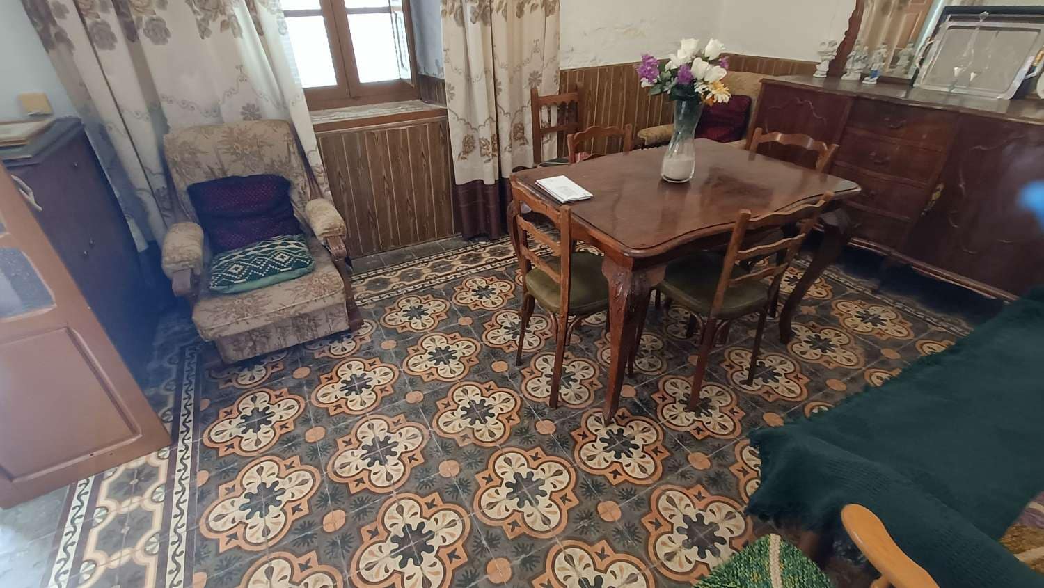 5 soveværelse Byhus til salg i Cacin - € 80.000 (Ref: 8295295)